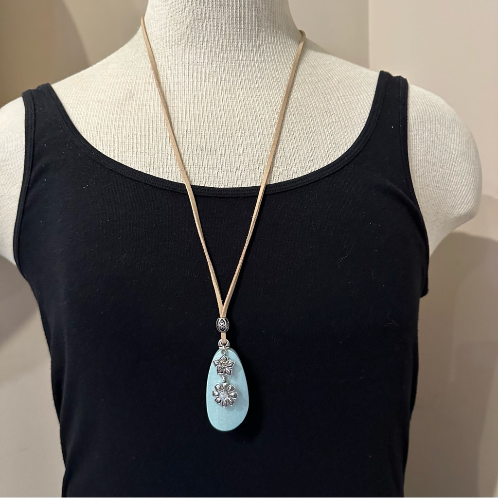 Nwt Vantel Pearls Necklace Suede Brown Cord Lt Green Wood Silver Pendant 28$